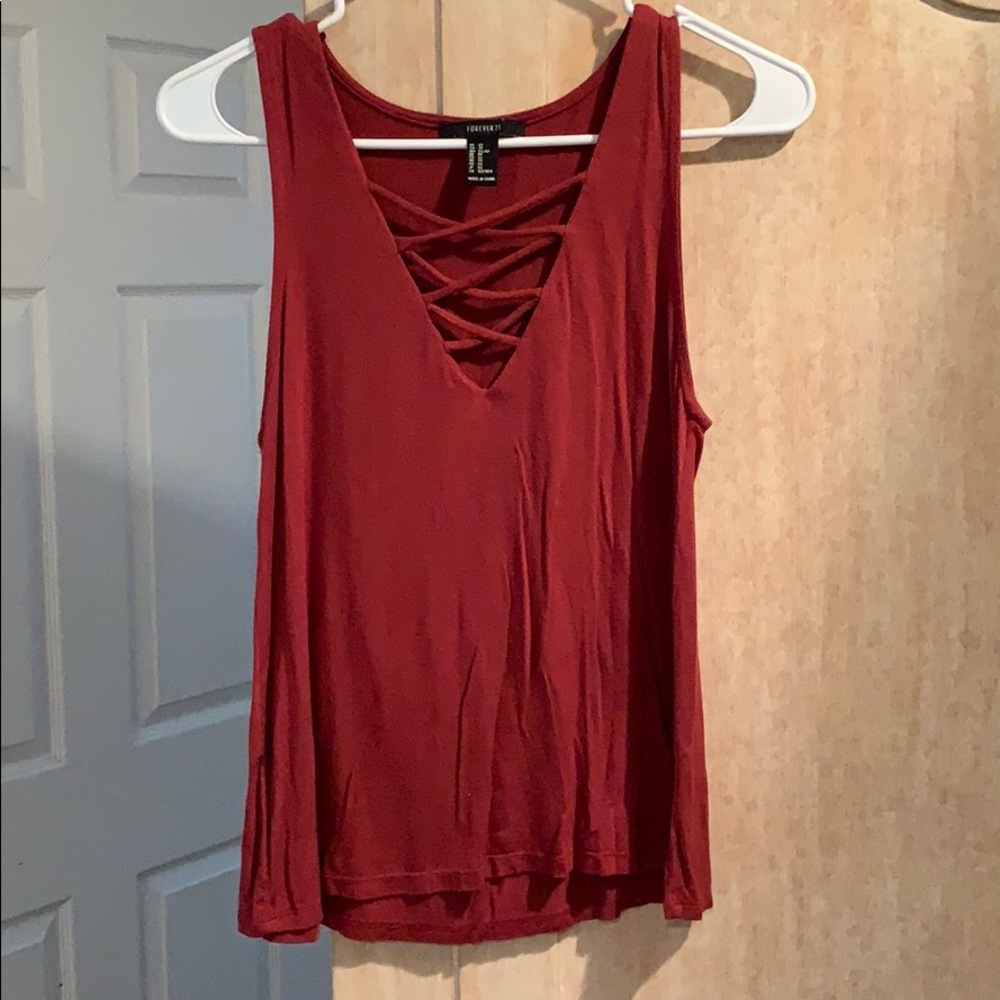 Forever 21 flowy maroon top!